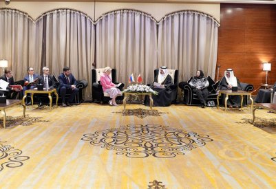 وزير الصناعة والتجارة يجتمع بمعالي وزيرة الثقافة في جمهورية روسيا الاتحادية