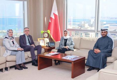 الأمين العام للتظلمات تلتقي سفير المملكة المغربية في البحرين