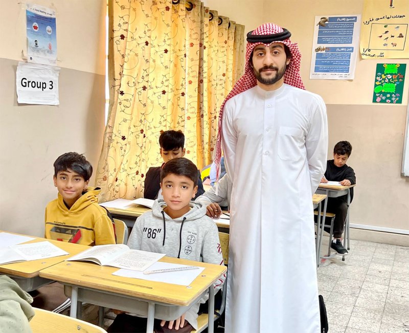 طلاب المعلم ياسر آل محمود يشكرونه لتنفيذ مشروع "القارئ المتطور"