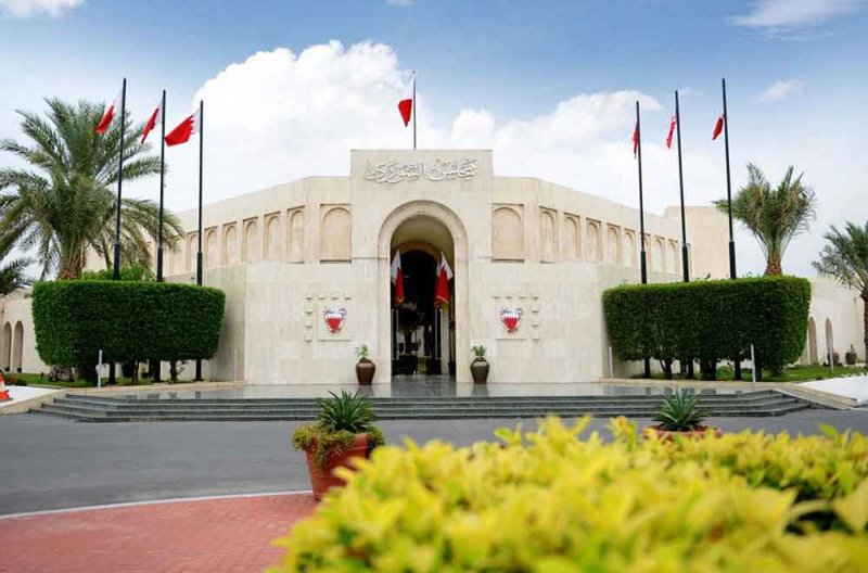 وضع حد أقصى لمبالغ استقدام عاملات المنازل                