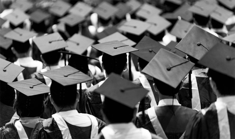الحكومة: القنوات مفتوحة مع الدول لتسجيل طلبتهم بالجامعات البحرينية