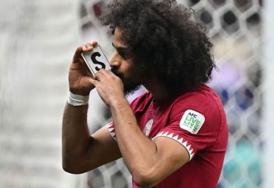 أكرم عفيف يكشف سبب احتفاله الطريف بأهدافه في مرمى الأردن