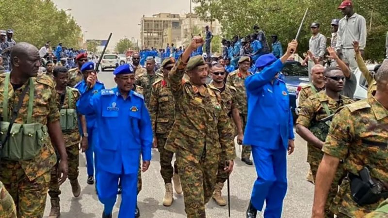 البرهان: نتقدم في كل المحاور ونعمل من أجل النصر
