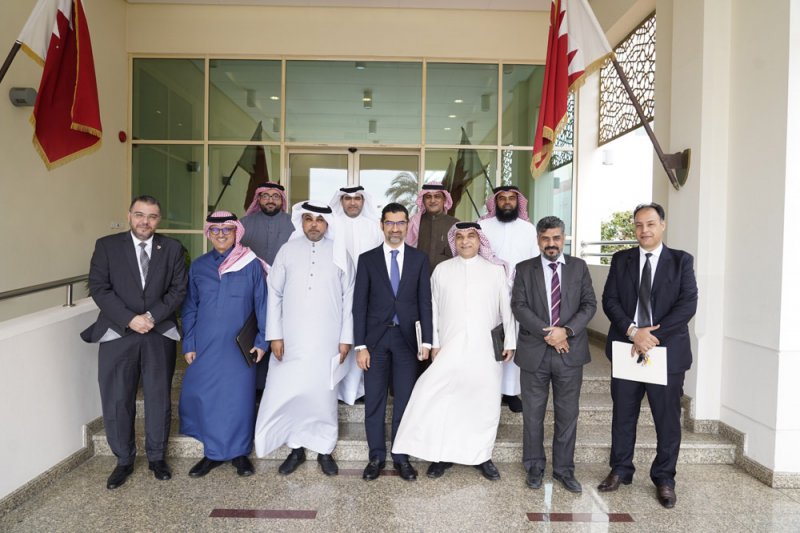 "برلمانية التحقيق في عقود التوظيف" تجتمع بـ وزير شؤون البلديات وإدارة المستشفيات الحكومية