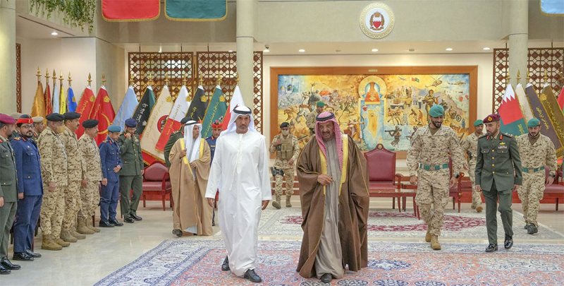 القائد العام لقوة دفاع البحرين يستقبل معالي وزير الدولة لشؤون الدفاع عضو مجلس الوزراء بدولة الإمارات العربية المتحدة الشقيقة