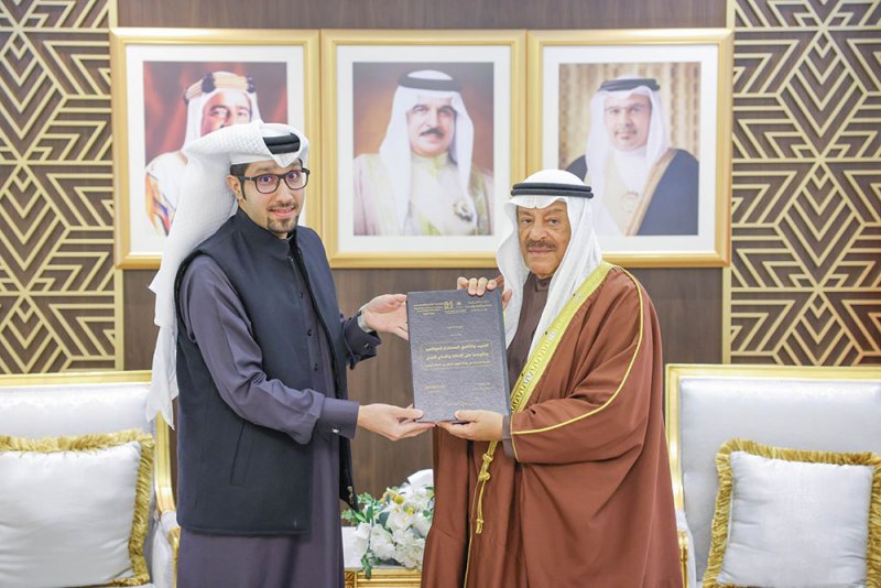 رئيس مجلس الشورى يؤكد أهمية نتائج وتوصيات البحوث العلمية في مجال تدريب وتأهيل الموظفين
