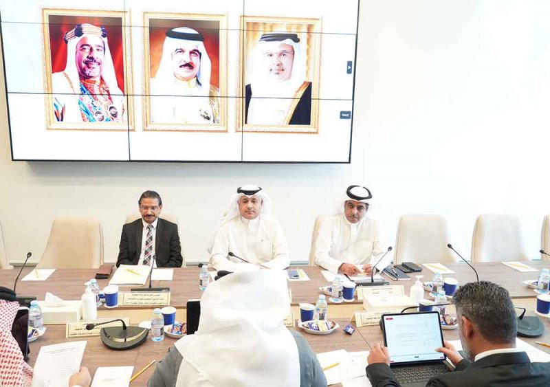 "برلمانية التحقيق في عقود التوظيف" تجتمع بـ وزير العدل والشؤون الإسلامية والأوقاف ورئيس هيئة الكهرباء والماء