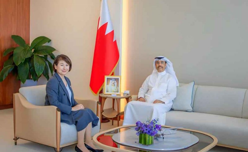 وزير المواصلات والاتصالات يستقبل سفيرة اليابان لدى مملكة البحرين بمناسبة تعيينها
