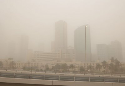 "الغبار" يعكر صفو سماء المملكة.. وفرصة لتساقط أمطار ليلاً
