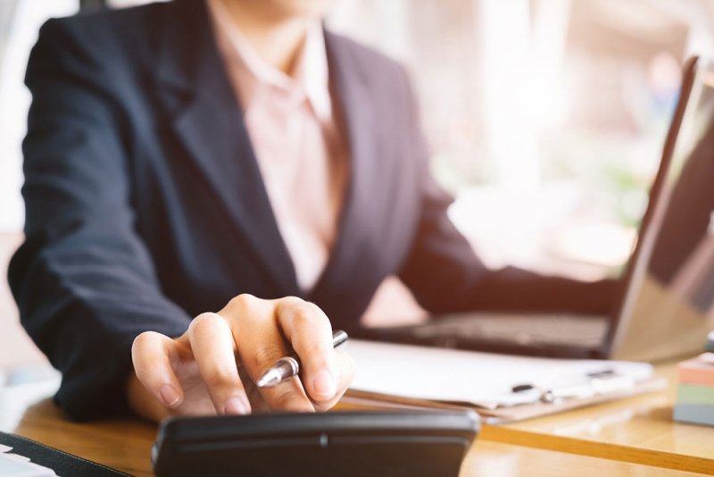 منـح مـوظفـي الخـاص إجـازة يوميــن