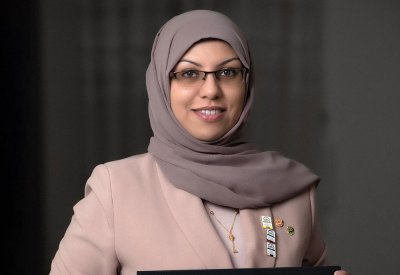 الفوتوغرافية مريم الموسوي تنال لقب التميز