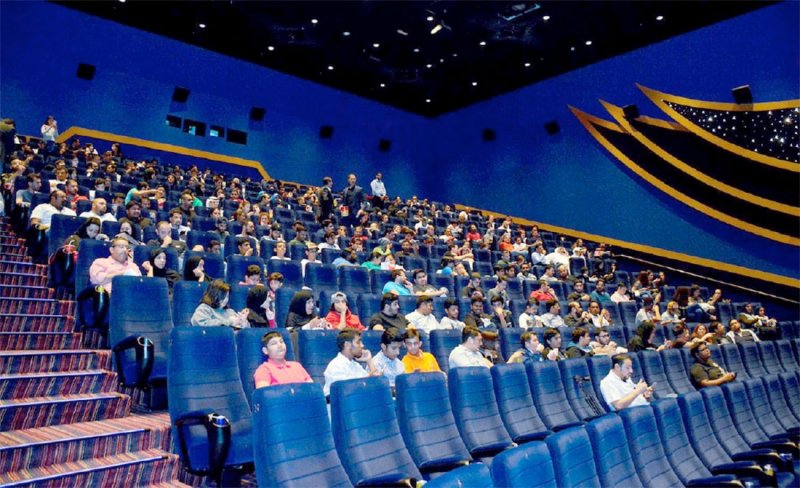 تناقص أعداد الخليجيين يضعف دور السينما في البحرين