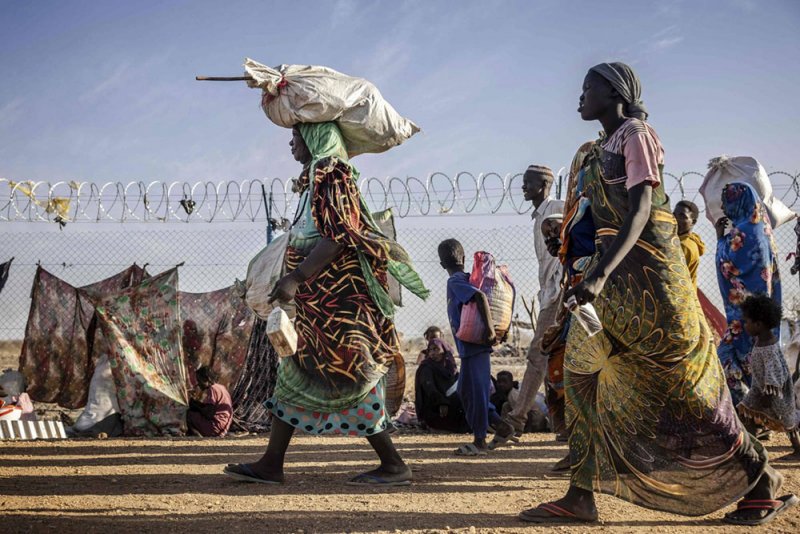 لاجئون سودانيون يواجهون انتظاراً مرهِقاً في مخيمات مكتظة بجنوب السودان