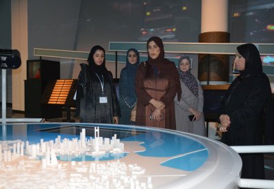 مديرة المركز الإقليمي للتخطيط التربوي بدولة الإمارات العربية المتحدة تزور صرح الميثاق الوطني