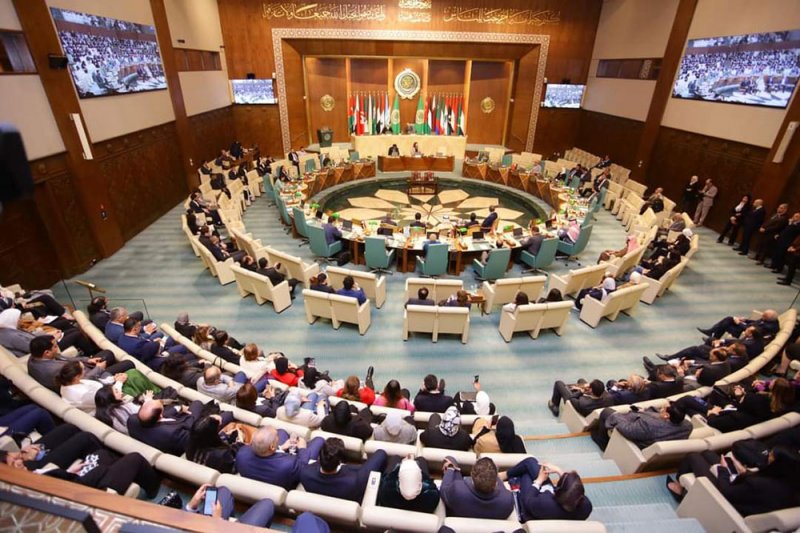 جامعة الدول العربية تكرم رئيس جمعية الكلمة الطيبة رئيس الاتحاد العربي للتطوع