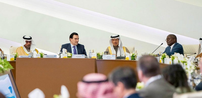 وزير النفط والبيئة يشارك في منتدى الطاقة الدولي أوبك 2024 بالرياض