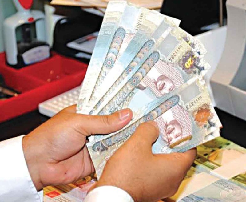 تعرف على عدد العاملين في البنوك بالبحرين ونسبة البحرنة