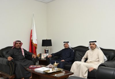 الوكيل المساعد للشؤون الفنية بوزارة الإعلام يستقبل وفداً من المهندسين بشبكة أبو ظبي للإعلام