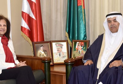 وزير شؤون الدفاع يستقبل سعادة القائم بأعمال سفارة الجمهورية اللبنانية لدى مملكة البحرين