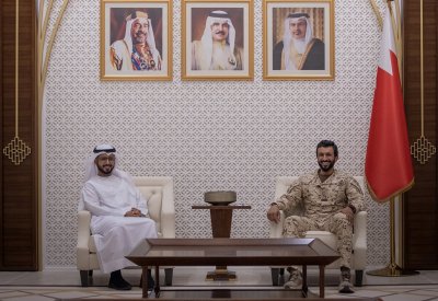 سمو مستشار الأمن الوطني قائد الحرس الملكي يستقبل سفير دولة الإمارات العربية المتحدة المعتمد لدى مملكة البحرين