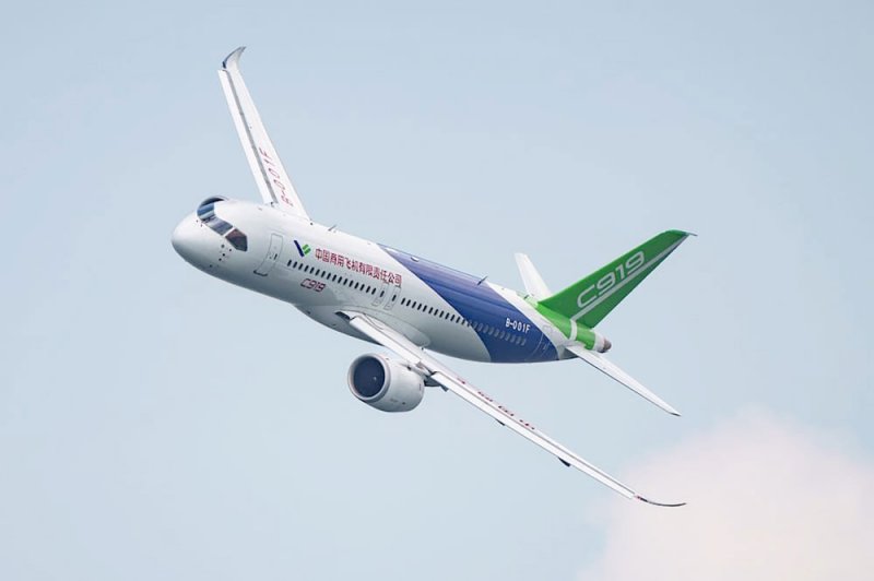 عرض طائرة الركاب الصينية C919 بأول ظهور دولي