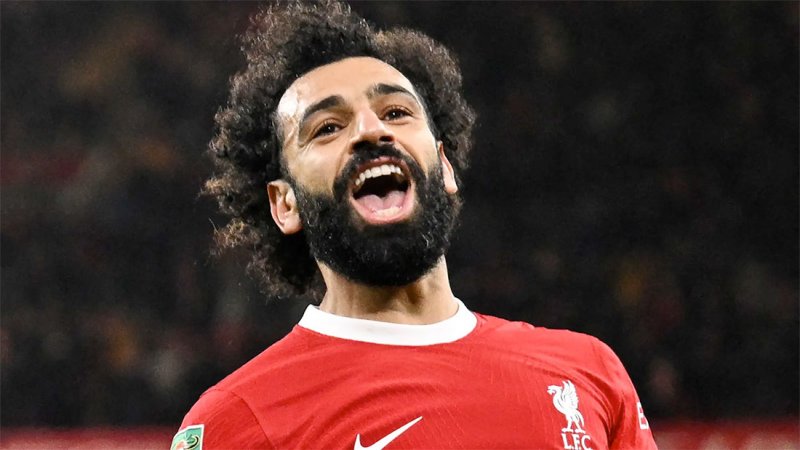 رسميا.. صلاح يغيب عن أول مباراة نهائية له بقميص الريدز