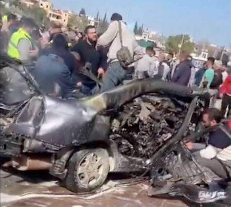 قصف إسرائيلي يستهدف سيارة قرب صور جنوبي لبنان
