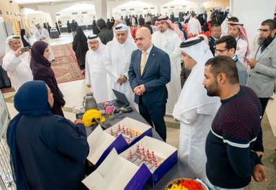 كلية الهندسة بجامعة البحرين تعرض 51 مشروعاً طلابياً بموضوعات هندسية متنوعة