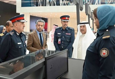 وكيل وزارة الداخلية لشئون الجنسية والجوازات والاقامة يقوم بزيارة تفقدية لمطار البحرين الدولي