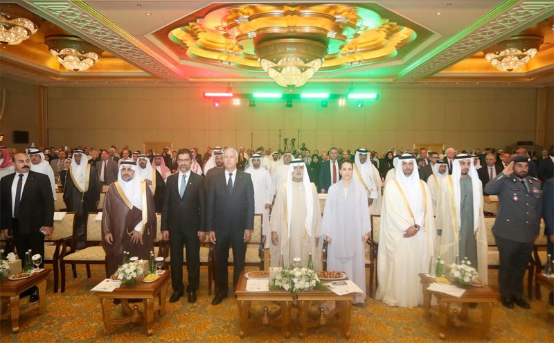 وزير شؤون البلديات والزراعة يشارك في حفل تكريم جائزة خليفة الدولية لنخيل التمر والابتكار الزراعي