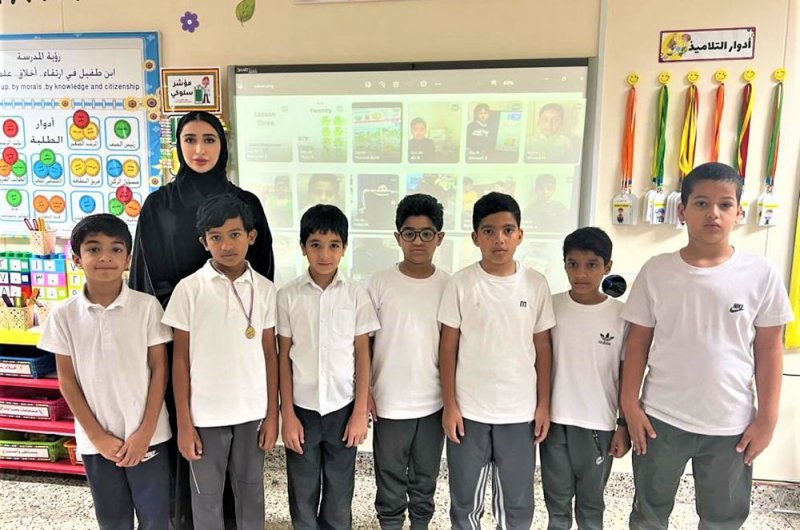 معلمة ترفع إتقان 120 طالباً للإنجليزية عبر إنتاج الفيديو