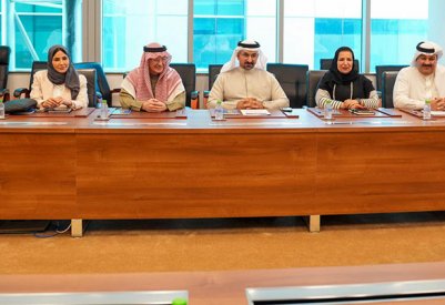 وزير الصناعة والتجارة يجتمع بوزير التجارة والتنمية الاقتصادية في هونغ كونغ