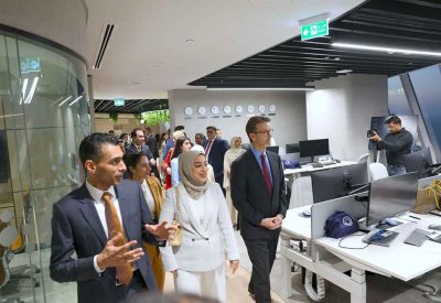 وزيرة السياحة تفتتح مكتب إنفورما ماركتس الجديد بمملكة البحرين