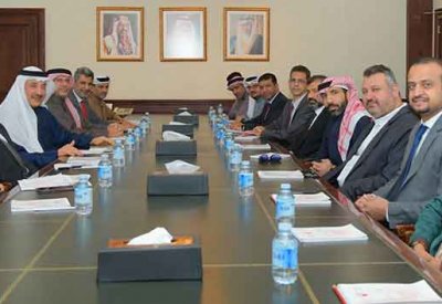 وزير العمل يلتقي الأمانة العامة للاتحاد العام لنقابات عمال البحرين 