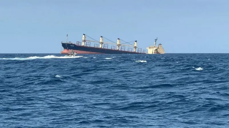 غرق "روبيمار" يتسبب بكارثة بيئية