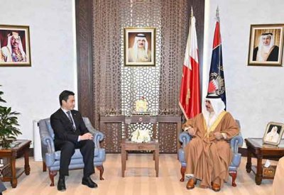 معالي وزير الداخلية يبحث علاقات التعاون الأمني خلال لقائه القنصل الفخري للبحرين في هونج كونج