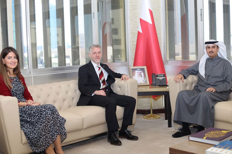 وزير "العدل" يستعرض مع السفير البريطاني أوجه تعزيز التعاون العدلي المشترك