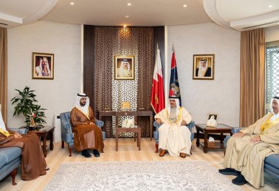 وزير الداخلية يستقبل سفير دولة الإمارات العربية المتحدة الشقيقة لدى مملكة البحرين بمناسبة تعيينه