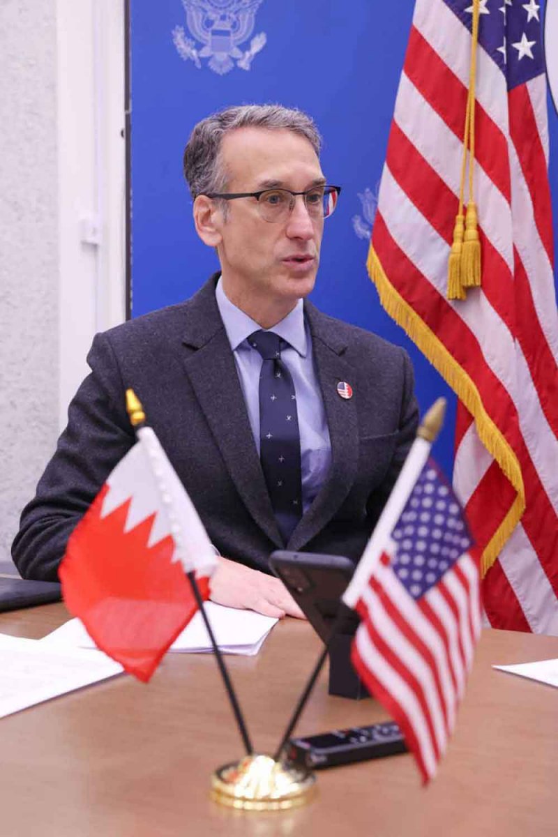 السفير الأميركي لدى مملكة البحرين يهنئ جلالة الملك المعظم بمناسبة اليوبيل الفضي لتولي جلالته مقاليد الحكم