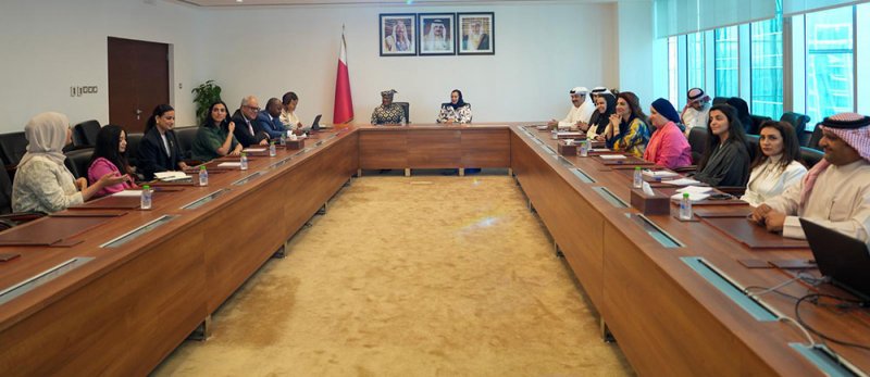 المديرة العامة لمنظمة التجارة العالمية تلتقي بمجموعة من رائدات الأعمال البحرينيات