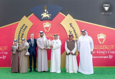سمو ولي العهد رئيس مجلس الوزراء يتفضل بحضور مهرجان كأس جلالة الملك المعظم لسباق الخيل