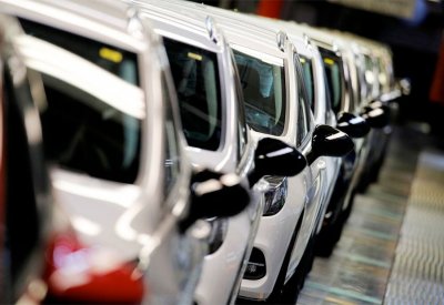 إنتاج بريطانيا من السيارات يقفز %21 في يناير