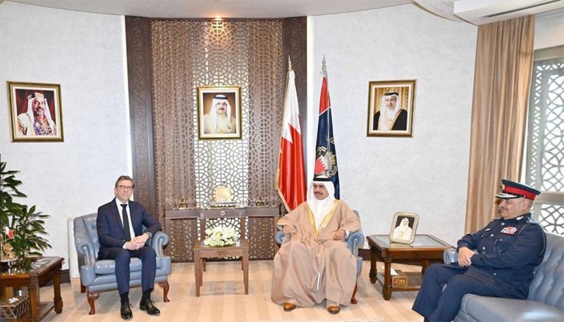 معالي وزير الداخلية يبحث مع السفير الفرنسي برامج التعاون الأمني الثنائي بين البلدين