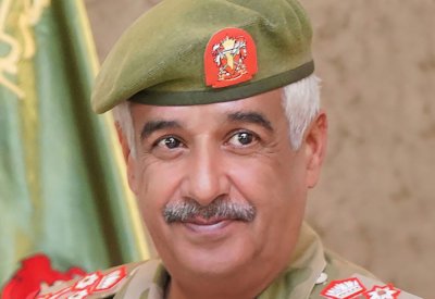 سمو رئيس الحرس الوطني يهنئ رئيس نادي الأهلي بمناسبة التتويج بكأس جلالة الملك لكرة القدم