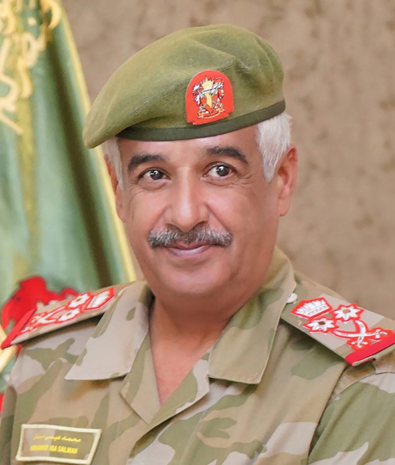 سمو رئيس الحرس الوطني يهنئ رئيس نادي الأهلي بمناسبة التتويج بكأس جلالة الملك لكرة القدم