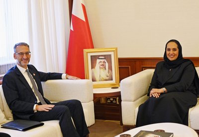 وزيرة الإسكان والتخطيط العمراني تستقبل سفير الولايات المتحدة الأمريكية لدى مملكة البحرين