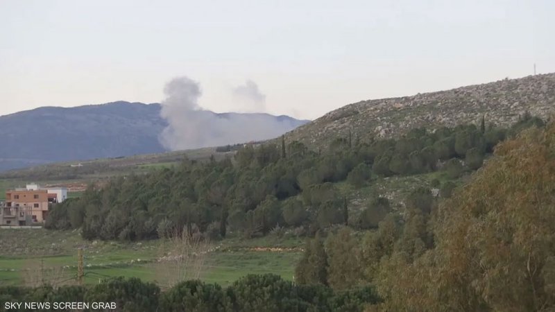 لبنان.. قتيلان باستهداف إسرائيلي لسيارة قرب صور