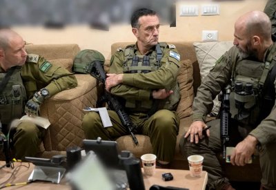 انتقاد لاذع من ضابط إسرائيلي.. "كونوا جديرين بنا"