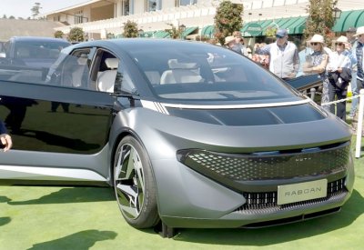 شركة صناعة السيارات الكهربائية الإماراتية NWTN تطلق سيارة ذكية