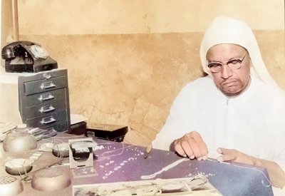 راحلون وبصماتهم باقية: الطواش عبدالرسول بن محمد.. صاحب التحف وتاجر اللؤلؤ